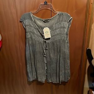 Grey button up tank